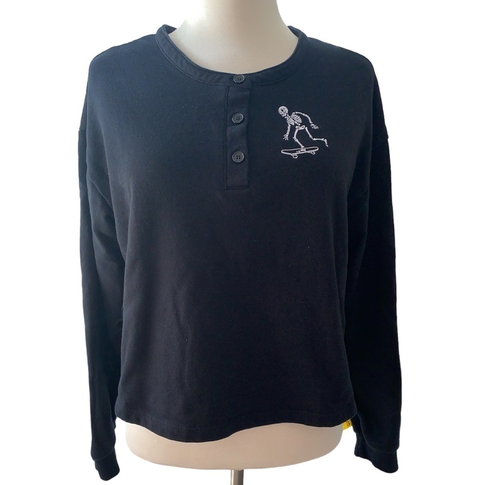 Cut & Paste crop top sweatshirt long sleeve embroidered skeleton skating Sz MED